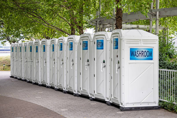 Portable Toilet Options We Offer in Wakefield, MI